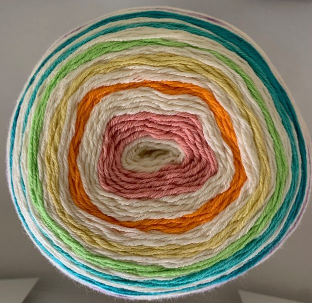 QUEENSLAND RAINBOW CAKE eggshell 202
